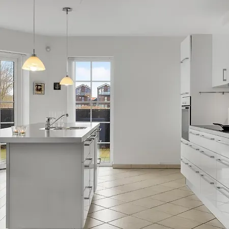 Lovely In With Kitchen *